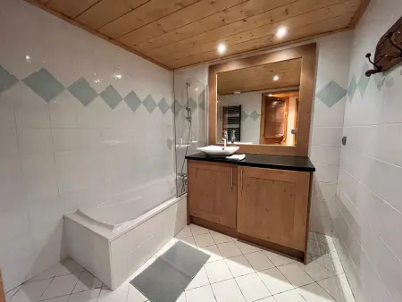 Appartement de standing avec piscine, proche des pistes - Photo 13