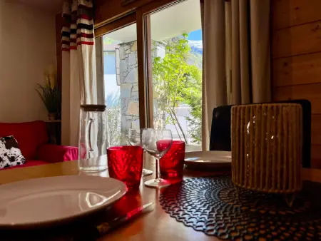 Superbe appartement au centre de Samoëns avec terrasse - Photo 3