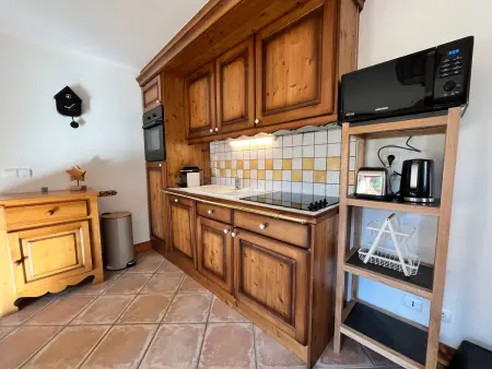 Appartement T3 au cœur de Samoëns avec balcon et parking privatif - Photo 2