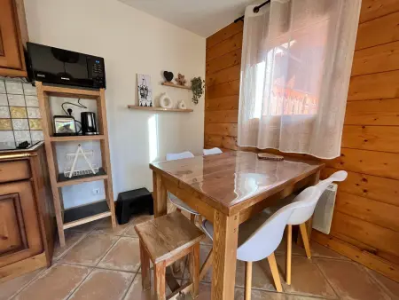 Appartement T3 au cœur de Samoëns avec balcon et parking privatif - Photo 3