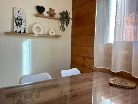 Appartement T3 au cœur de Samoëns avec balcon et parking privatif - Photo 4