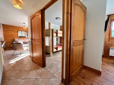 Appartement T3 au cœur de Samoëns avec balcon et parking privatif - Photo 13