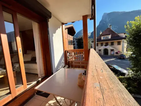 Appartement T3 au cœur de Samoëns avec balcon et parking privatif - Photo 14