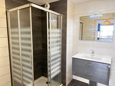 Appartement familial de luxe, centre station, 6 pers., 2 sdb, terrasse, parking, WIFI, linge inclus - Photo 12