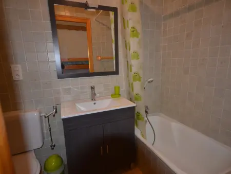 Studio Charmant aux Gets, Proche Centre et Pistes, Balcon Exposé Sud-Ouest - Photo 4