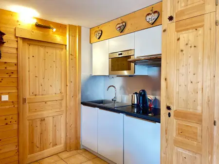Appartement de charme au pied des pistes, centre des Gets, balcon et terrasse, 2 chambres, Wi-Fi gratuit - Photo 2