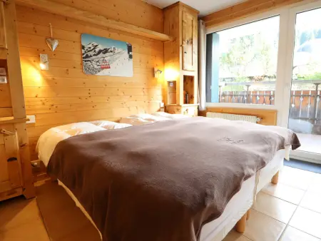 Appartement de charme au pied des pistes, centre des Gets, balcon et terrasse, 2 chambres, Wi-Fi gratuit - Photo 5