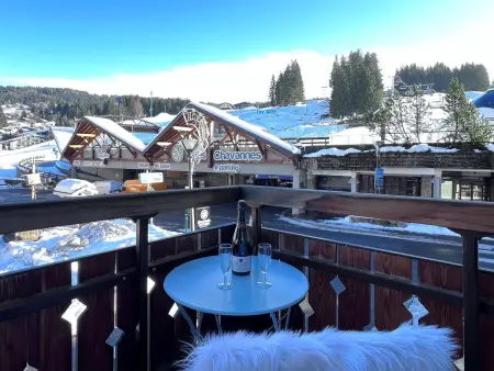 Appartement de charme au pied des pistes, centre des Gets, balcon et terrasse, 2 chambres, Wi-Fi gratuit - Photo 7