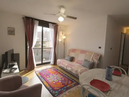 Charmant T2 avec balcon, parking privé, au pied du télécabine - Bagnères-de-Luchon - Photo 9