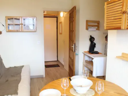 Studio cabine avec accès direct aux pistes, balcon, et piscine - 4 couchages, Risoul 1850 - Photo 3