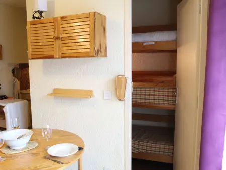 Studio cabine avec accès direct aux pistes, balcon, et piscine - 4 couchages, Risoul 1850 - Photo 4