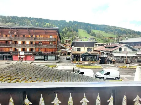 Appartement spacieux avec balcon et wifi au centre des Gets - Photo 5