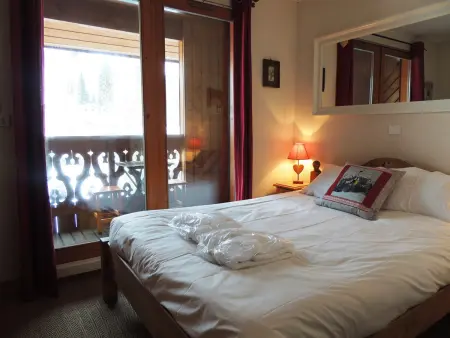 Appartement cosy rénové, 2 pièces, calme, proche pistes et commerces, parking privé - Photo 14