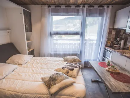 Charmant studio rénové au centre, près des pistes - Photo 13