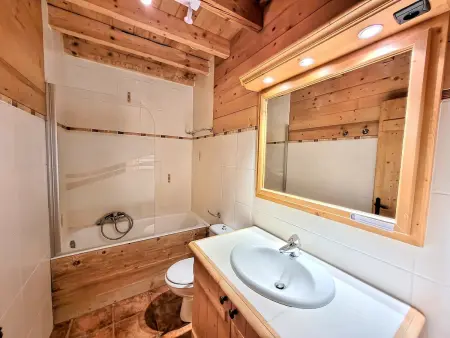 Charmant appartement 4 pièces au cœur des Gets avec balcon et parking - Photo 7
