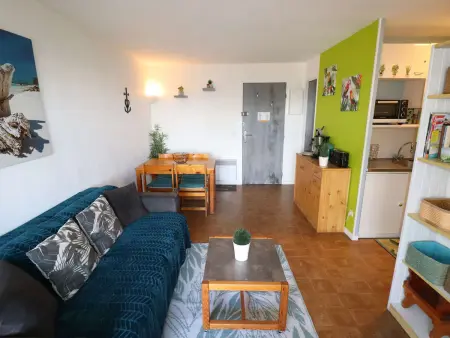 Spacieux 2 pièces avec terrasse, piscine et ascenseur à 400m de la plage - Photo 5
