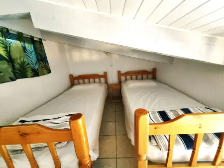 T2 mezzanine avec climatisation, piscine et parking proche plage - Photo 12