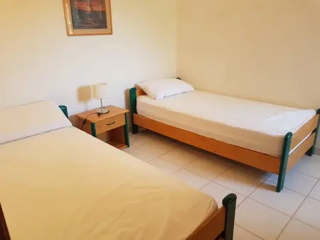 Appartement à Favone, 500m de la plage, piscine dans résidence - Photo 4
