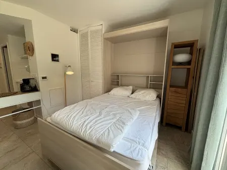 La Rochelle: Grand T1 avec Terrasse et Parking, Appartement 2 personnes à La Rochelle - Photo 8