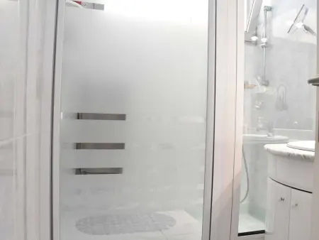 Appt climatisé 3 pièces - 4 pers avec parking privé à Gruissan - Photo 17
