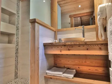 Luxueux 6 pièces avec sauna, hammam et jacuzzi, à 300m du centre et au pied des télécabines! - Photo 9