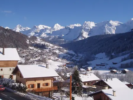 Studio cosy avec balcon, arrêt navette à 50m, Appartement 4 personnes à Le Grand Bornand - Photo 4