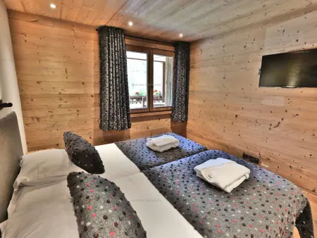 Superbe 5 pièces rénové avec sauna, hammam, jacuzzi, proche télécabines et village, idéal 12/14 pers. - Photo 15