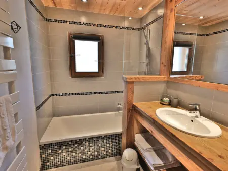 Superbe 5 pièces rénové avec sauna, hammam, jacuzzi, proche télécabines et village, idéal 12/14 pers. - Photo 20