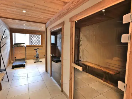 Superbe 5 pièces rénové avec sauna, hammam, jacuzzi, proche télécabines et village, idéal 12/14 pers. - Photo 24