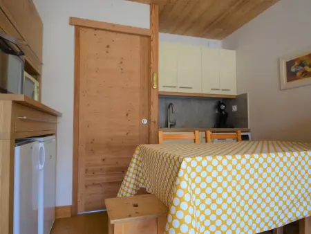 Studio rénové proche pistes avec parking privé, calme et confortable pour 4 personnes - Photo 1