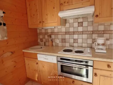 Studio rénové avec cabine - 26m² - 5 pers - Balcon exposé sud - Près skibus et remontées mécaniques - Photo 4