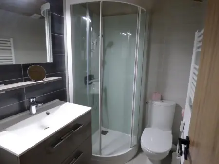 Bel appartement rénové pour 8 personnes au Grand-Bornand avec parking privé - Photo 16