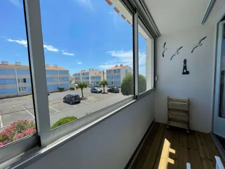 Appartement rénové à neuf, 4 couchages, balcon ensoleillé, parking privé, proche plage et commerces - Photo 9