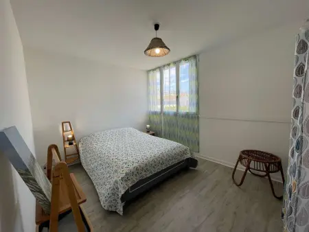 Appartement rénové à neuf, 4 couchages, balcon ensoleillé, parking privé, proche plage et commerces - Photo 12