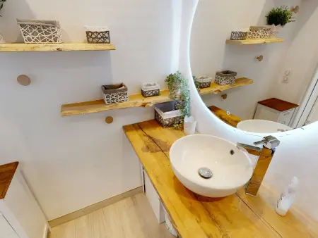 Superbe appartement climatisé avec grande terrasse et parking à Menton - Photo 8