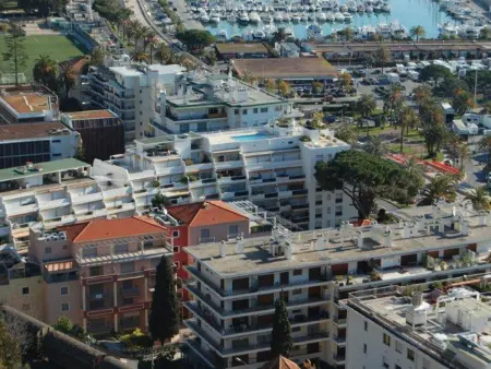 Superbe appartement climatisé avec grande terrasse et parking à Menton - Photo 16