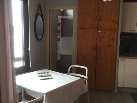 Studio pour 4 personnes avec ascenseur, parking gratuit et accès direct aux pistes - Photo 6