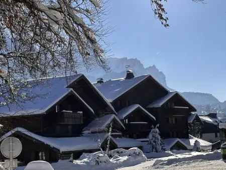 4 pièces spacieux bien équipé avec Wi-Fi et parking, au pied du ski bus - Photo 17