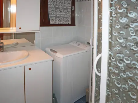 Grand studio 5 personnes avec balcon, parking, proche station - Photo 8