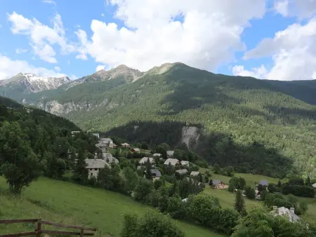 Grand studio 5 personnes avec balcon, parking, proche station - Photo 9