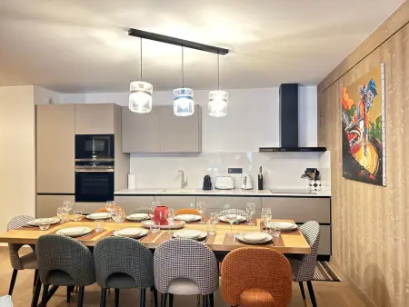 Appartement de Standing au Coeur des Gets, 3 Chambres, 10 Couchages, Parking, Proche Pistes et Commerces - Photo 3