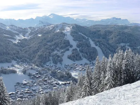 Appartement de Standing au Coeur des Gets, 3 Chambres, 10 Couchages, Parking, Proche Pistes et Commerces - Photo 9