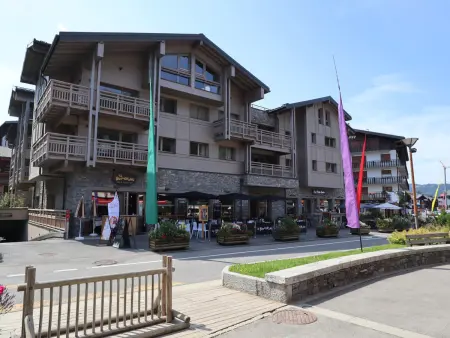Appartement de Standing au Coeur des Gets, 3 Chambres, 10 Couchages, Parking, Proche Pistes et Commerces - Photo 15