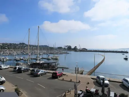 Appartement rénové 2 chambres avec WIFI et parking à Perros-Guirec - Photo 1
