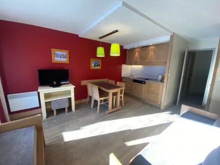 Chalet centre La Tania, skis aux pieds, parking et animaux admis - Photo 9