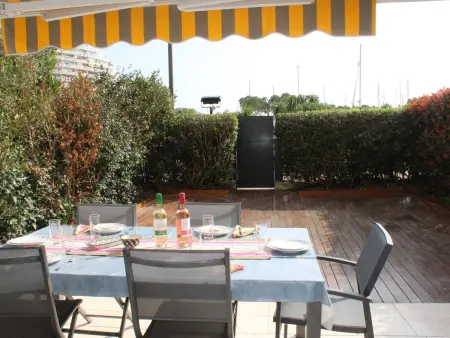 Appartement 3P en RDJ avec Jardin et Terrasse, à 5 min Plage et Restaurants, Parking Privé, Climatisé - Photo 2