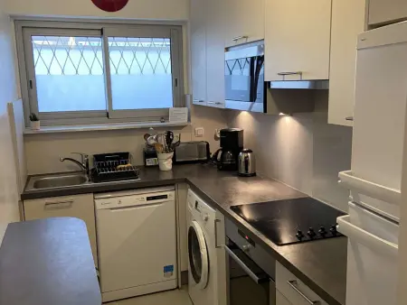 Appartement 3P en RDJ avec Jardin et Terrasse, à 5 min Plage et Restaurants, Parking Privé, Climatisé - Photo 3
