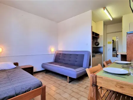 Studio cosy avec Wifi, parking gratuit, proche des pistes et commerces - Photo 1