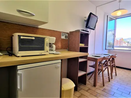 Studio cosy avec Wifi, parking gratuit, proche des pistes et commerces - Photo 4