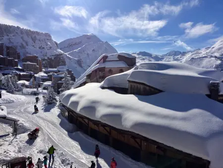 Studio cabine rénové avec balcon exposé Sud, à Avoriaz - Photo 10